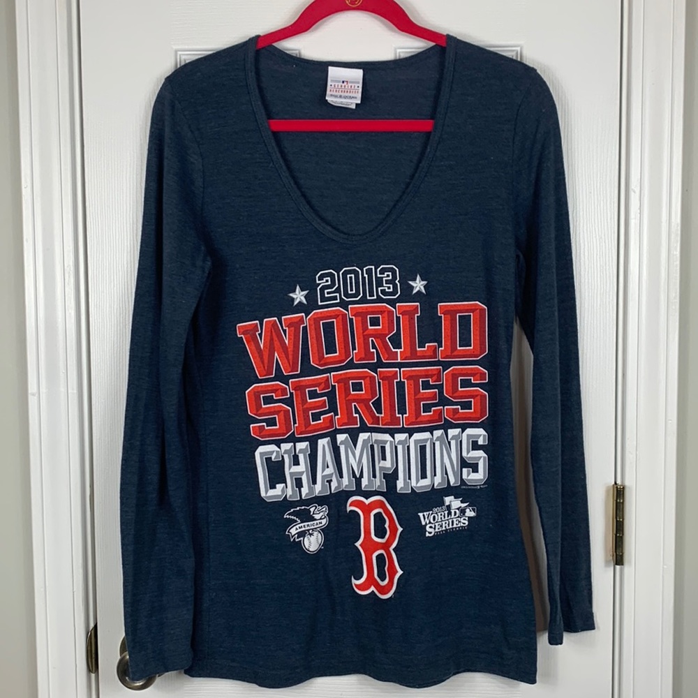 Genuine MLB Merch. 5th&Ocean dark Heather grey long sleeved tee shirt med. 2013